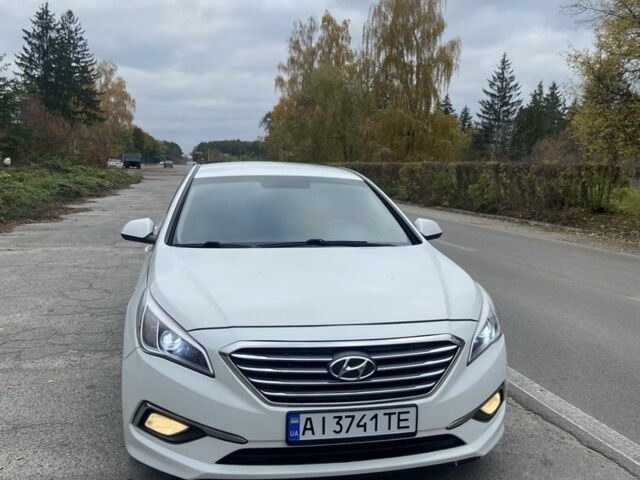 Білий Хендай Соната, об'ємом двигуна 2 л та пробігом 202 тис. км за 8200 $, фото 9 на Automoto.ua