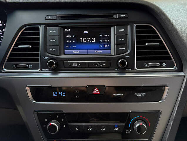 Хендай Соната 2014 у Дніпро (Дніпропетровську) на Automoto.ua Білий Хендай Соната, об'ємом двигуна 2.36 л та пробігом 160 тис. км за 9599 $, фото 32 на Automoto.ua