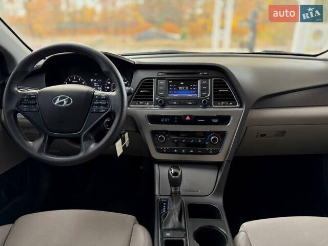 Хендай Соната 2014 у Дніпро (Дніпропетровську) на Automoto.ua Білий Хендай Соната, об'ємом двигуна 2.36 л та пробігом 160 тис. км за 9599 $, фото 25 на Automoto.ua