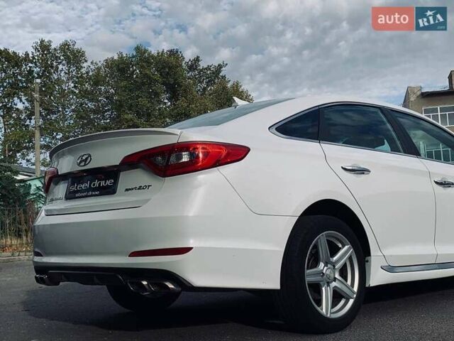 Белый Хендай Соната, объемом двигателя 2 л и пробегом 135 тыс. км за 11799 $, фото 10 на Automoto.ua