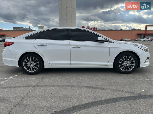 Білий Хендай Соната, об'ємом двигуна 2 л та пробігом 176 тис. км за 12500 $, фото 2 на Automoto.ua