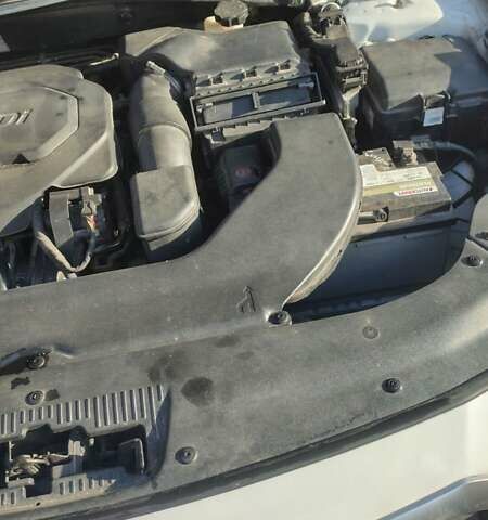 Білий Хендай Соната, об'ємом двигуна 2.36 л та пробігом 220 тис. км за 7900 $, фото 21 на Automoto.ua