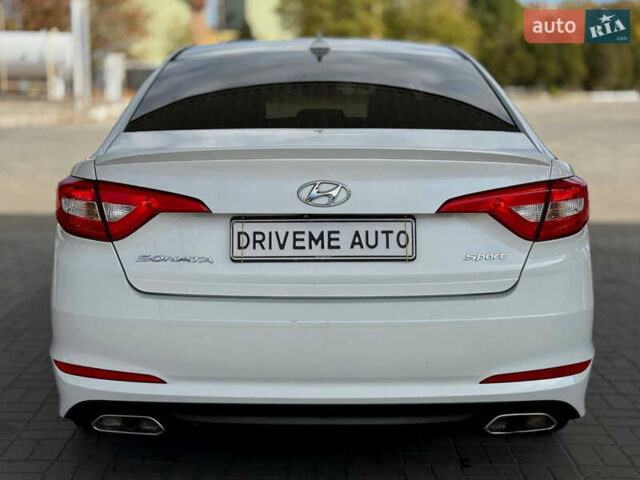 Хендай Соната 2014 у Дніпро (Дніпропетровську) на Automoto.ua Білий Хендай Соната, об'ємом двигуна 2.36 л та пробігом 160 тис. км за 9599 $, фото 6 на Automoto.ua