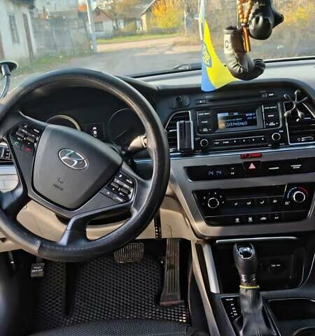 Білий Хендай Соната, об'ємом двигуна 2.36 л та пробігом 220 тис. км за 7900 $, фото 20 на Automoto.ua