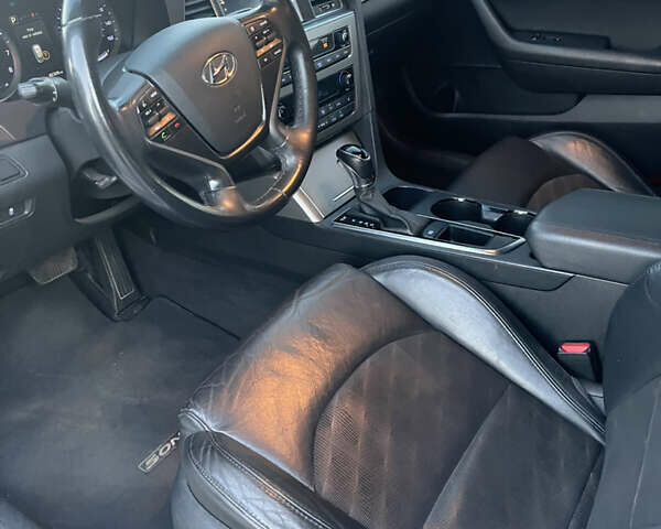 Белый Хендай Соната, объемом двигателя 2.36 л и пробегом 132 тыс. км за 10600 $, фото 29 на Automoto.ua