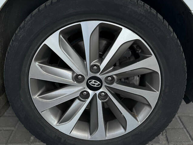 Хендай Соната 2014 у Дніпро (Дніпропетровську) на Automoto.ua Білий Хендай Соната, об'ємом двигуна 2.36 л та пробігом 160 тис. км за 9599 $, фото 26 на Automoto.ua