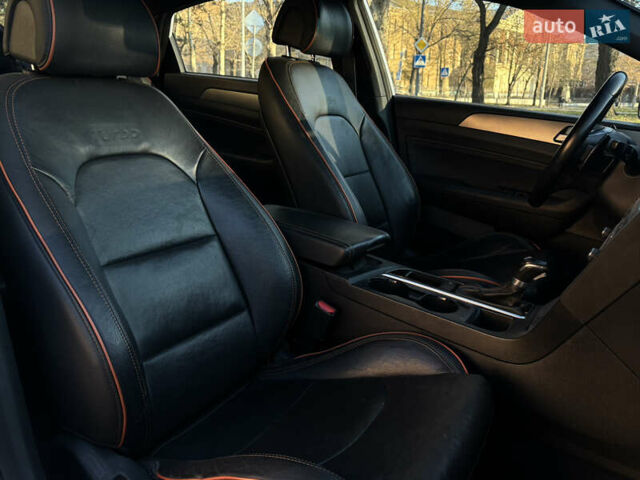 Белый Хендай Соната, объемом двигателя 2 л и пробегом 141 тыс. км за 11499 $, фото 16 на Automoto.ua