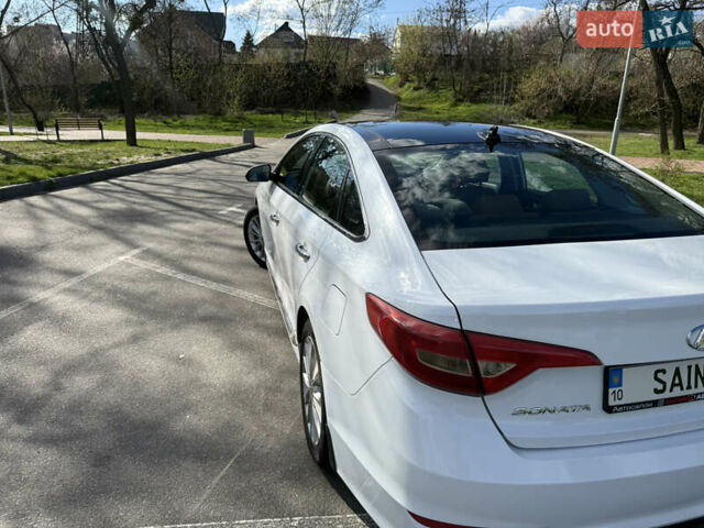 Білий Хендай Соната, об'ємом двигуна 2.36 л та пробігом 132 тис. км за 12000 $, фото 4 на Automoto.ua