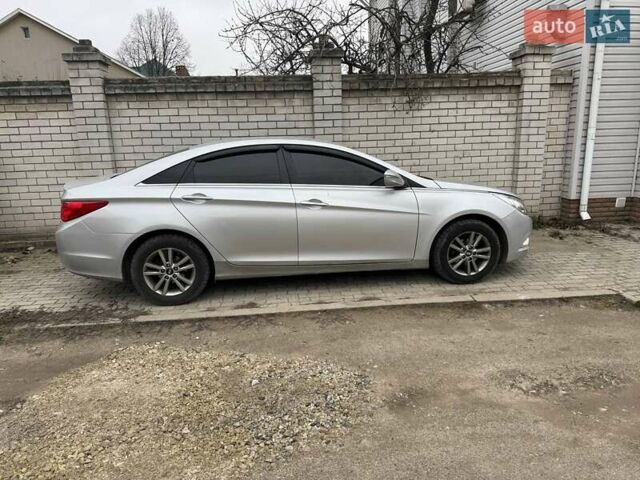 Білий Хендай Соната, об'ємом двигуна 2 л та пробігом 260 тис. км за 5000 $, фото 6 на Automoto.ua