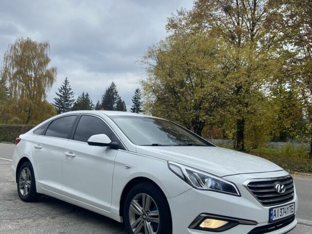 Білий Хендай Соната, об'ємом двигуна 2 л та пробігом 202 тис. км за 8200 $, фото 10 на Automoto.ua