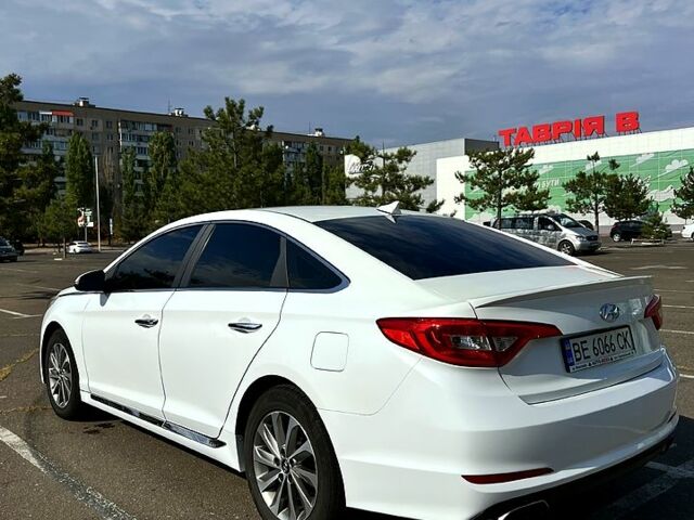 Білий Хендай Соната, об'ємом двигуна 2.4 л та пробігом 174 тис. км за 10000 $, фото 2 на Automoto.ua