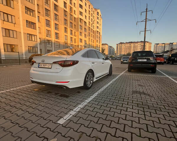 Белый Хендай Соната, объемом двигателя 2.36 л и пробегом 132 тыс. км за 10600 $, фото 24 на Automoto.ua