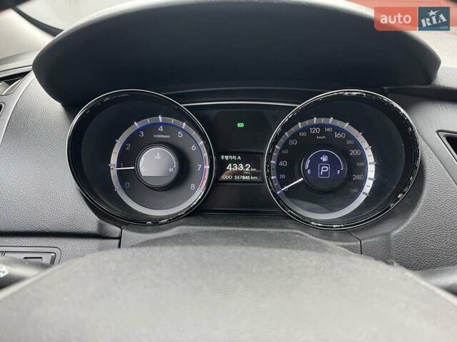 Білий Хендай Соната, об'ємом двигуна 2 л та пробігом 267 тис. км за 8500 $, фото 8 на Automoto.ua
