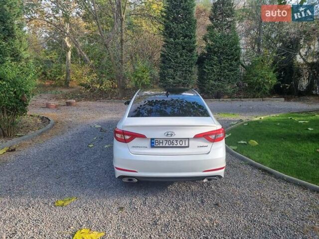 Хендай Соната 2014 в Одессе на Automoto.ua Белый Хендай Соната, объемом двигателя 2.4 л и пробегом 199 тыс. км за 10999 $, фото 7 на Automoto.ua