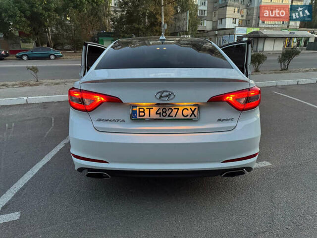 Білий Хендай Соната, об'ємом двигуна 2.4 л та пробігом 115 тис. км за 11000 $, фото 15 на Automoto.ua