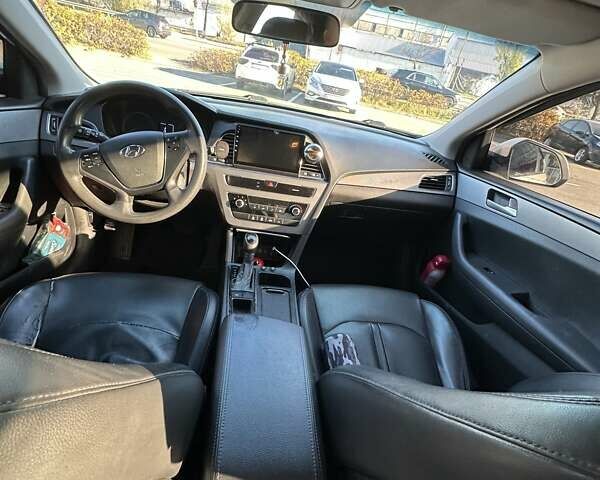 Белый Хендай Соната, объемом двигателя 2 л и пробегом 406 тыс. км за 8000 $, фото 13 на Automoto.ua