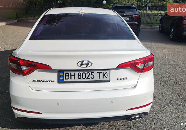 Білий Хендай Соната, об'ємом двигуна 2 л та пробігом 188 тис. км за 13300 $, фото 4 на Automoto.ua