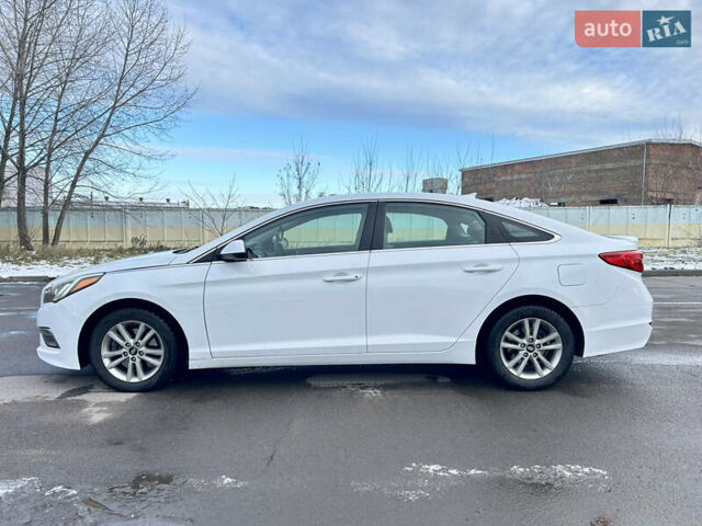 Белый Хендай Соната, объемом двигателя 2.4 л и пробегом 119 тыс. км за 10500 $, фото 1 на Automoto.ua