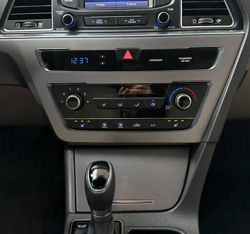 Хендай Соната 2014 у Дніпро (Дніпропетровську) на Automoto.ua Білий Хендай Соната, об'ємом двигуна 2.36 л та пробігом 160 тис. км за 9599 $, фото 24 на Automoto.ua