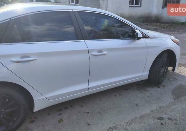 Білий Хендай Соната, об'ємом двигуна 2.36 л та пробігом 220 тис. км за 7900 $, фото 13 на Automoto.ua