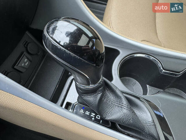 Білий Хендай Соната, об'ємом двигуна 2.36 л та пробігом 212 тис. км за 9990 $, фото 27 на Automoto.ua