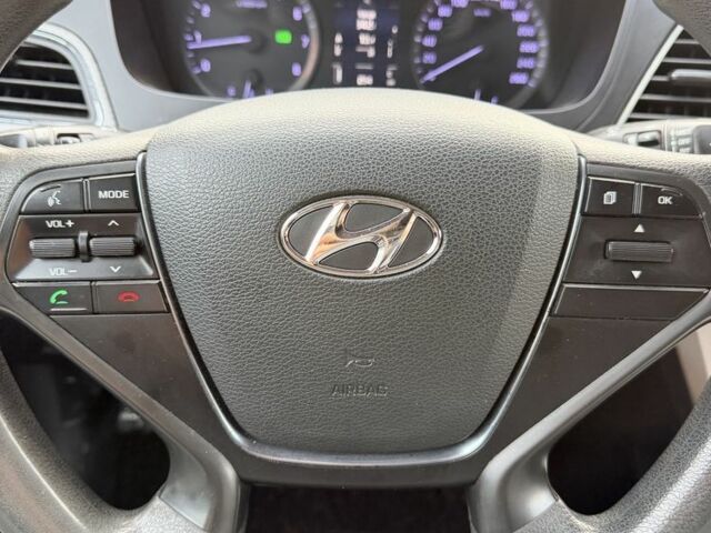 Белый Хендай Соната, объемом двигателя 0 л и пробегом 250 тыс. км за 7800 $, фото 5 на Automoto.ua