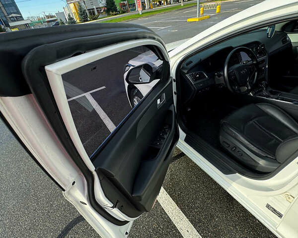 Білий Хендай Соната, об'ємом двигуна 2 л та пробігом 210 тис. км за 10200 $, фото 28 на Automoto.ua