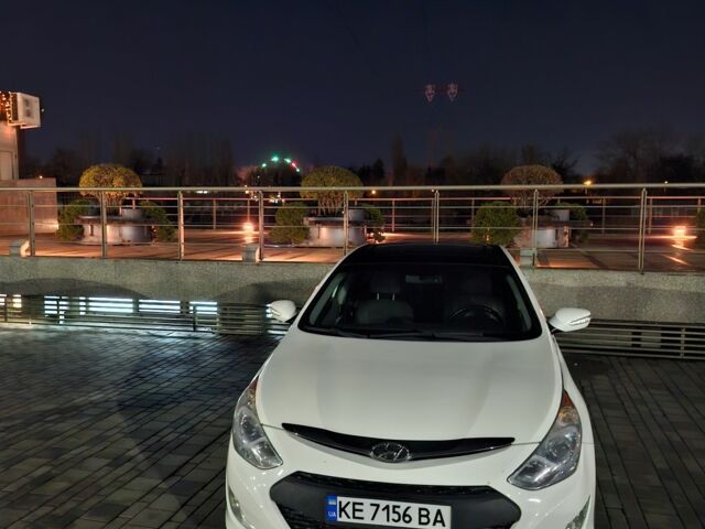 Білий Хендай Соната, об'ємом двигуна 2 л та пробігом 120 тис. км за 11600 $, фото 2 на Automoto.ua