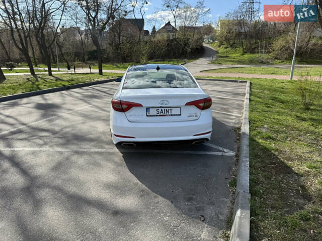 Білий Хендай Соната, об'ємом двигуна 2.36 л та пробігом 132 тис. км за 12000 $, фото 5 на Automoto.ua