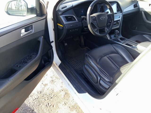 Білий Хендай Соната, об'ємом двигуна 0 л та пробігом 330 тис. км за 10000 $, фото 18 на Automoto.ua