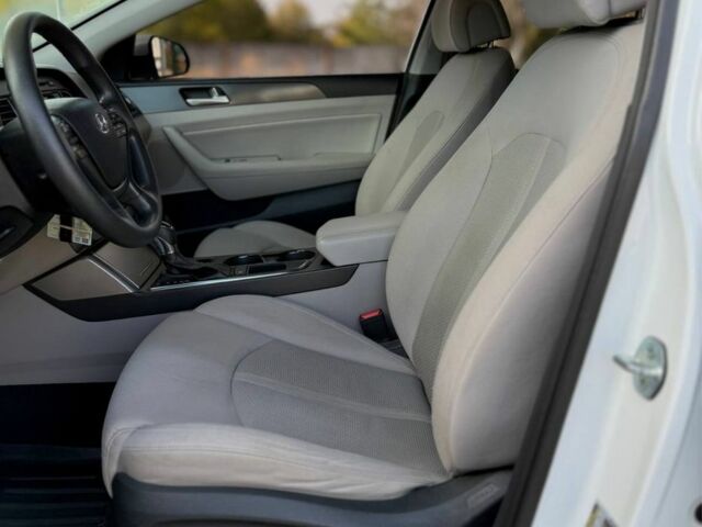 Белый Хендай Соната, объемом двигателя 2.4 л и пробегом 160 тыс. км за 9599 $, фото 8 на Automoto.ua