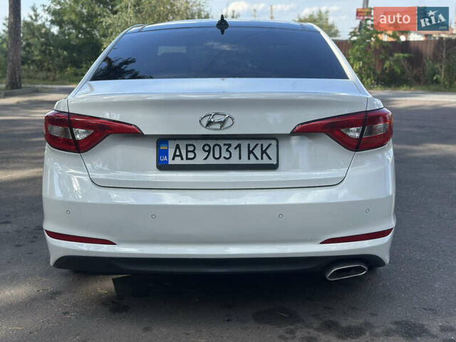 Белый Хендай Соната, объемом двигателя 2 л и пробегом 199 тыс. км за 11999 $, фото 11 на Automoto.ua