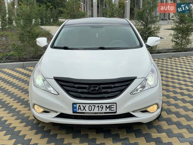 Білий Хендай Соната, об'ємом двигуна 2 л та пробігом 230 тис. км за 7500 $, фото 8 на Automoto.ua