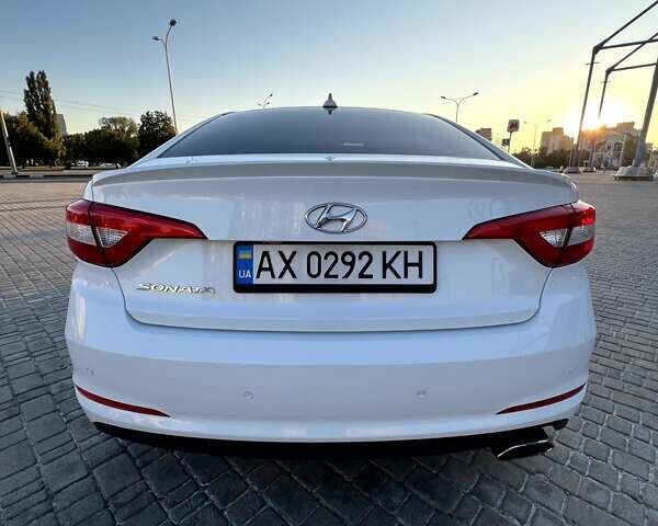 Білий Хендай Соната, об'ємом двигуна 2.36 л та пробігом 144 тис. км за 10900 $, фото 8 на Automoto.ua