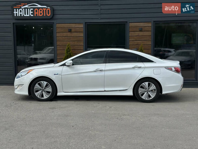 Білий Хендай Соната, об'ємом двигуна 2.36 л та пробігом 160 тис. км за 9950 $, фото 11 на Automoto.ua