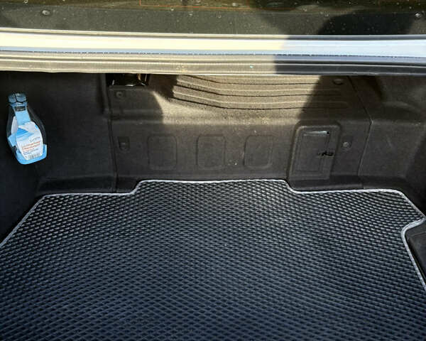 Білий Хендай Соната, об'ємом двигуна 2.4 л та пробігом 235 тис. км за 10000 $, фото 15 на Automoto.ua