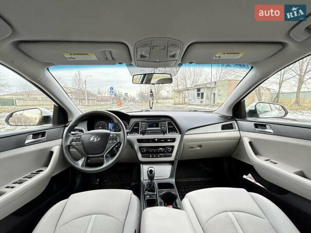 Белый Хендай Соната, объемом двигателя 2.4 л и пробегом 119 тыс. км за 10500 $, фото 12 на Automoto.ua