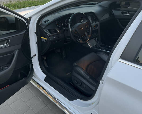 Белый Хендай Соната, объемом двигателя 2.36 л и пробегом 132 тыс. км за 10600 $, фото 35 на Automoto.ua