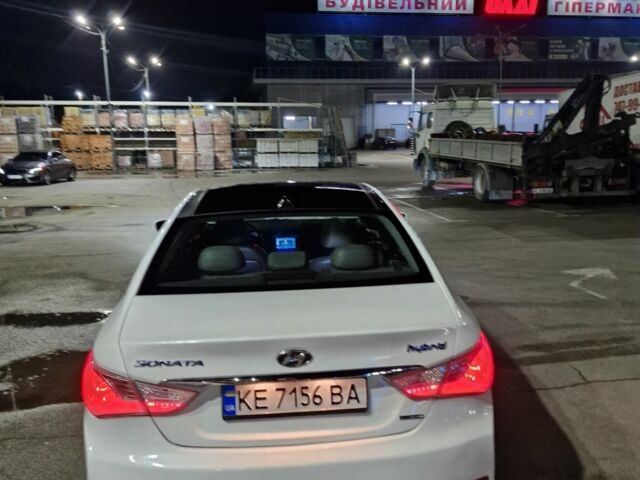 Білий Хендай Соната, об'ємом двигуна 2 л та пробігом 120 тис. км за 11600 $, фото 14 на Automoto.ua