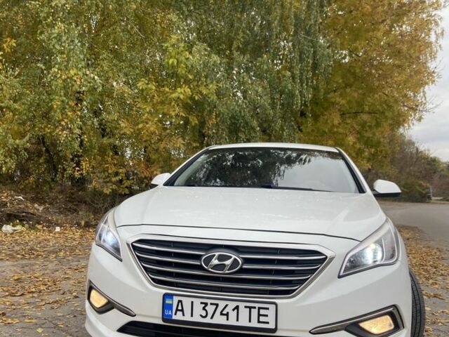 Білий Хендай Соната, об'ємом двигуна 2 л та пробігом 202 тис. км за 8200 $, фото 2 на Automoto.ua