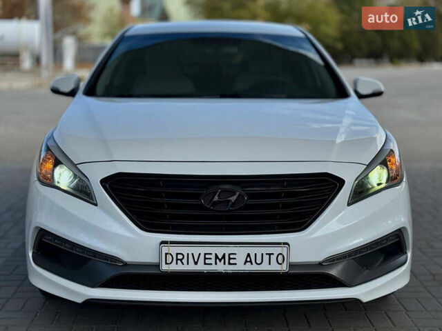 Хендай Соната 2014 у Дніпро (Дніпропетровську) на Automoto.ua Білий Хендай Соната, об'ємом двигуна 2.36 л та пробігом 160 тис. км за 9599 $, фото 1 на Automoto.ua