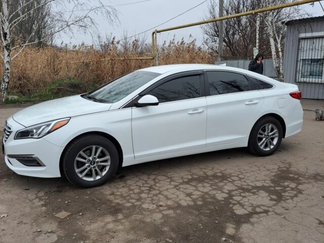 Белый Хендай Соната, объемом двигателя 2.4 л и пробегом 100 тыс. км за 7850 $, фото 4 на Automoto.ua