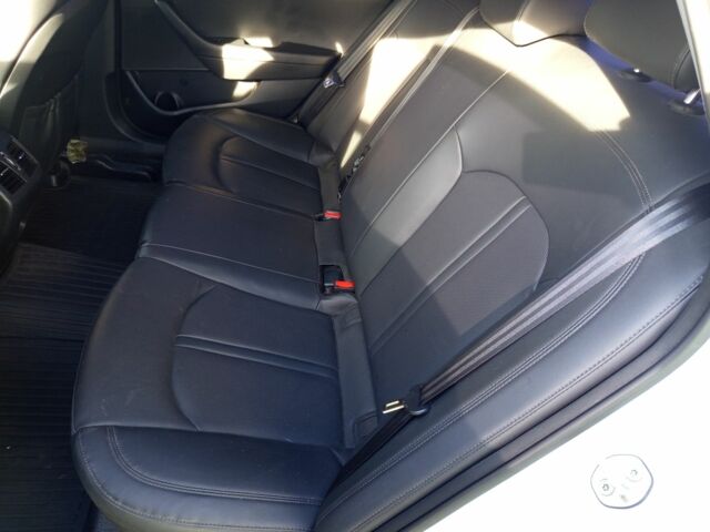 Білий Хендай Соната, об'ємом двигуна 0 л та пробігом 330 тис. км за 10000 $, фото 16 на Automoto.ua