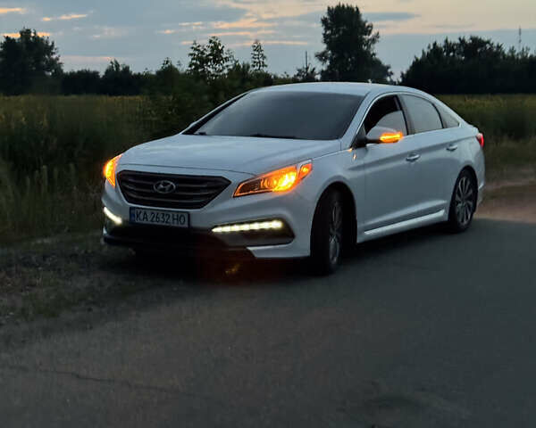 Білий Хендай Соната, об'ємом двигуна 2.36 л та пробігом 239 тис. км за 10600 $, фото 2 на Automoto.ua
