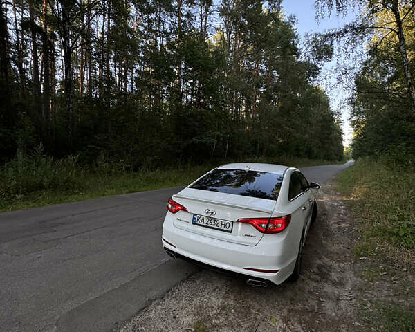 Білий Хендай Соната, об'ємом двигуна 2.36 л та пробігом 239 тис. км за 10600 $, фото 11 на Automoto.ua