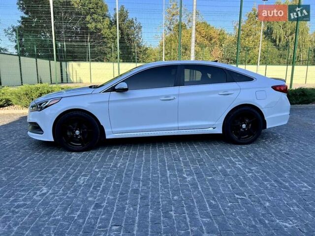 Белый Хендай Соната, объемом двигателя 2.4 л и пробегом 160 тыс. км за 11000 $, фото 13 на Automoto.ua