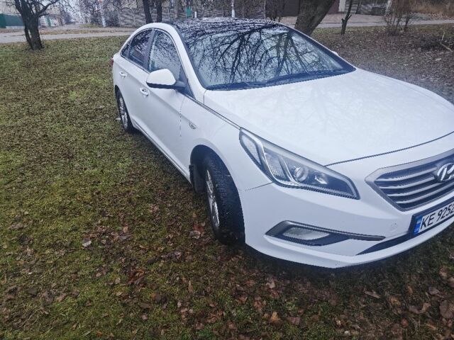 Хендай Соната 2015 у Дніпро (Дніпропетровську) на Automoto.ua Білий Хендай Соната, об'ємом двигуна 2 л та пробігом 199 тис. км за 9800 $, фото 3 на Automoto.ua