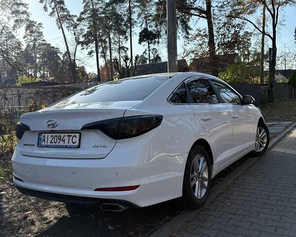 Білий Хендай Соната, об'ємом двигуна 2 л та пробігом 187 тис. км за 10200 $, фото 5 на Automoto.ua