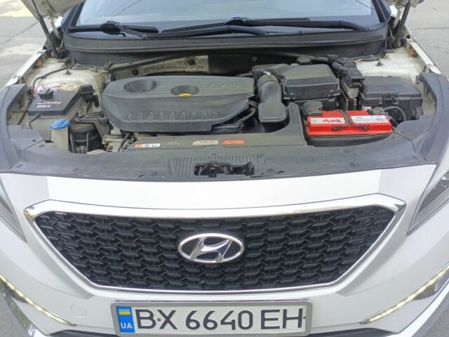 Белый Хендай Соната, объемом двигателя 2 л и пробегом 169 тыс. км за 11200 $, фото 16 на Automoto.ua