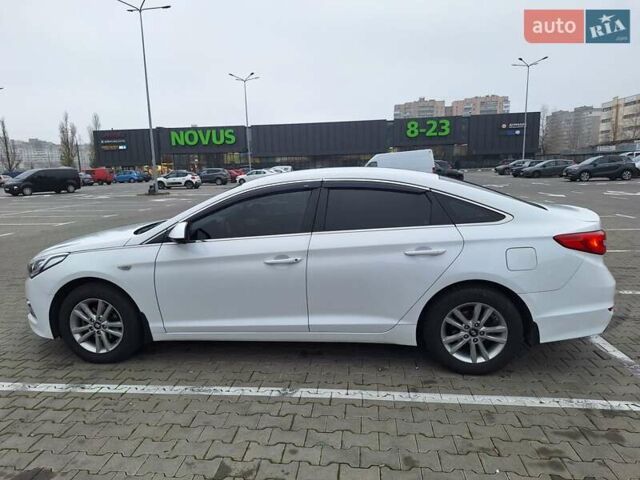 Білий Хендай Соната, об'ємом двигуна 2 л та пробігом 312 тис. км за 10500 $, фото 6 на Automoto.ua